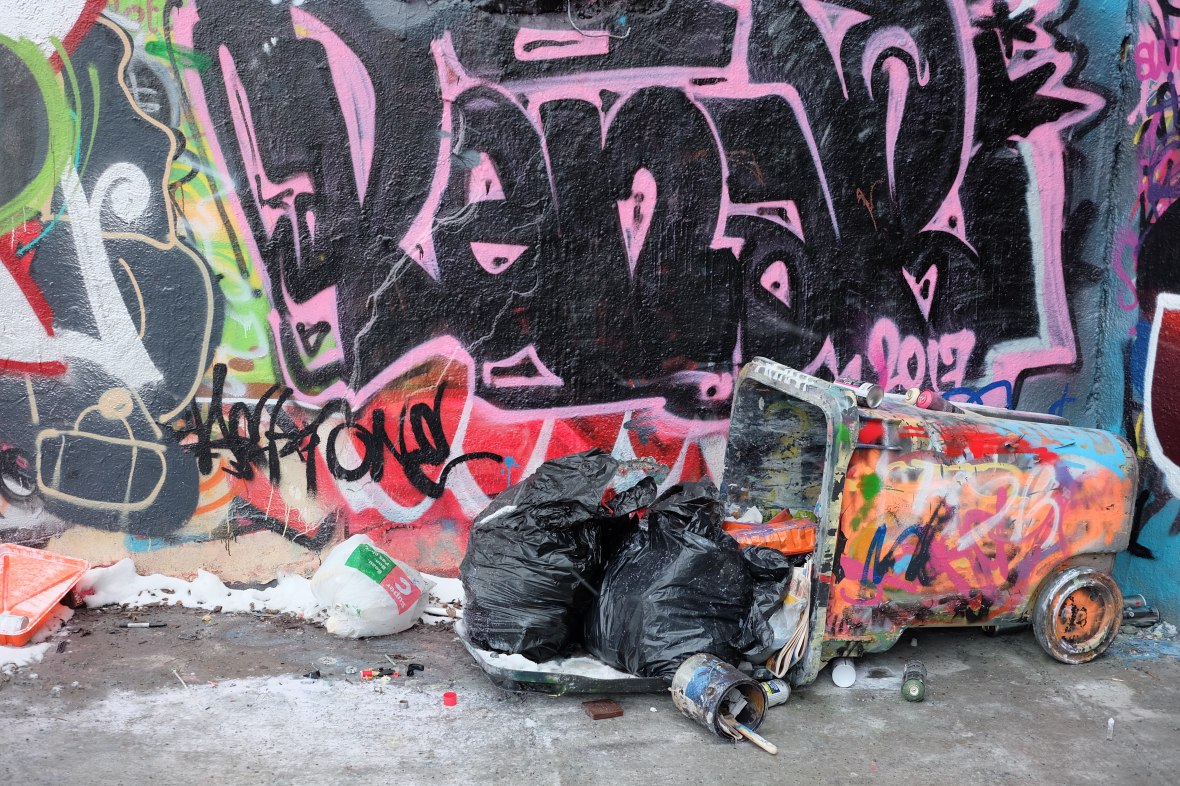 poubelle hochelaga, bibliothérapie, street art