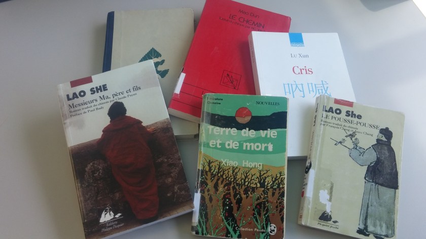 Le fil rouge; L fil rouge lit; Bibliothérapie; Littérature; Lecture; Livres; Les livres qui font du bien; Les auteurs du 4-Mai; Mouvement du 4-Mai, Lu Xun, Lao She, Xiao Hong, Mao Dun, Chine, Révolution par les livres