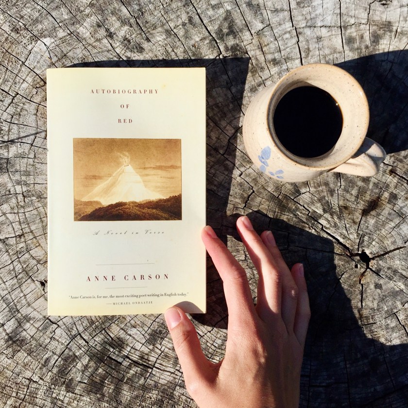 Anne Carson, littérature canadienne, roman, poésie, mythologique grecque, Autobiography of Red, littérature, livres, lecture, le fil rouge, le fil rouge lit, les livres qui font du bien, bibliothérapie