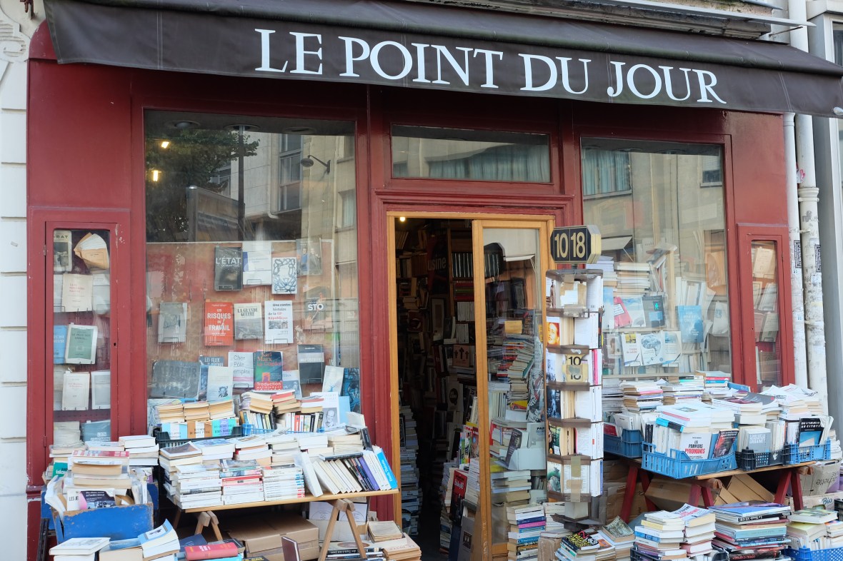 Le fil rouge le fil rouge lit bibliothérapie littérature lecture livres les livres qui font du bien Eric reinhardt La chambre des époux rentrée littéraire littérature française