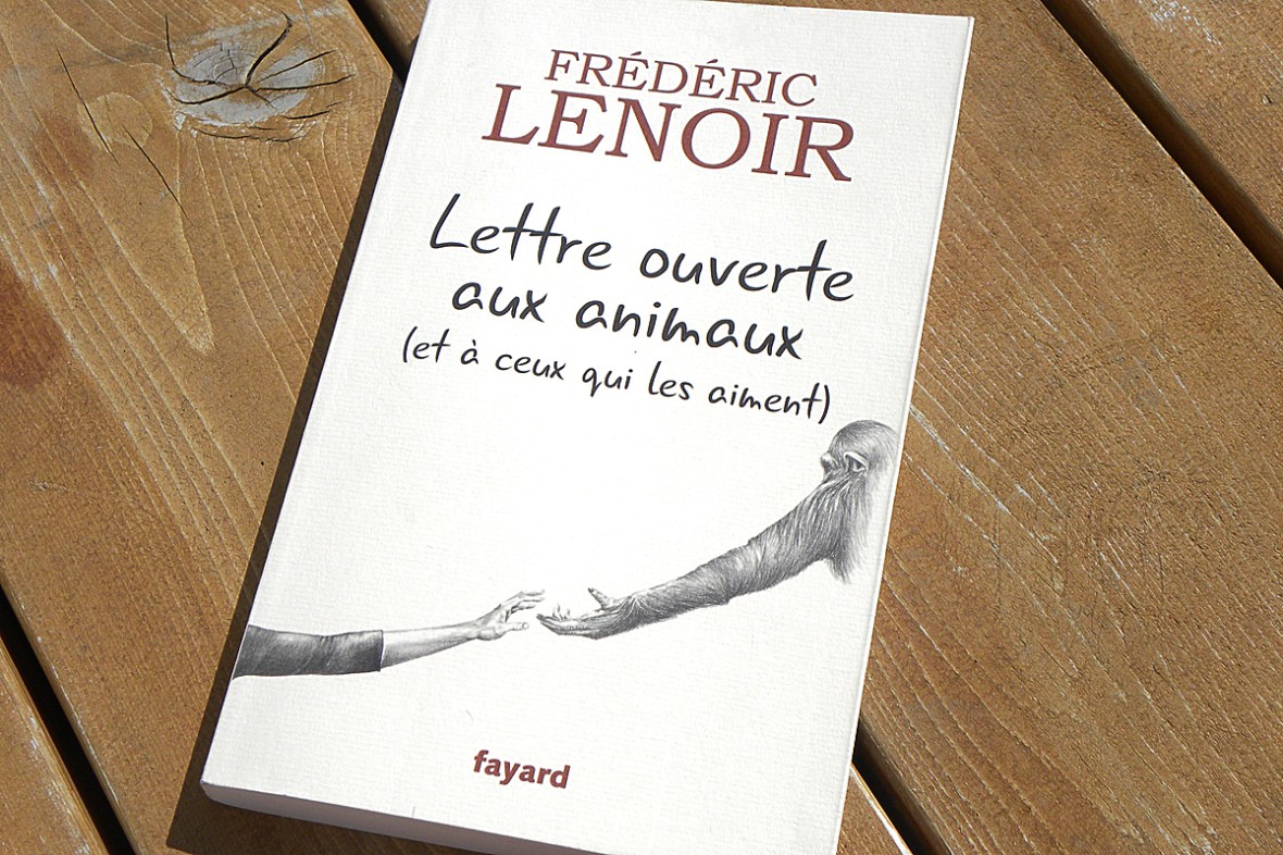 le fil rouge lit bibliothérapie littérature lecture livres les livres qui font du bien Lettre ouverte aux animaux et à ceux qui les aiment Fayard Frédéric Lenoir Philosophie Défense des animaux Végétarisme Essai