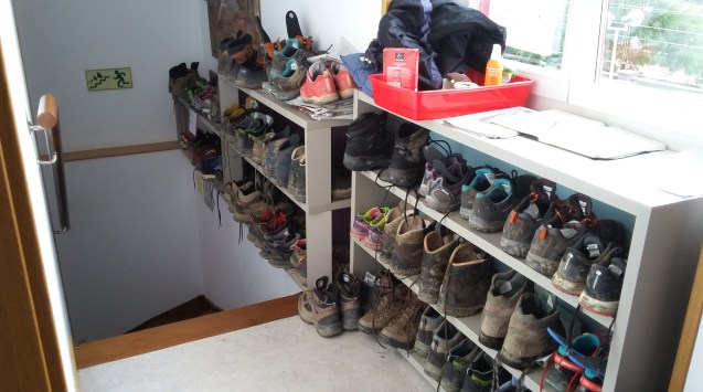 Le fil rouge, Le fil rouge lit, bibliothérapie, littérature, lecture, livres, les livres qui font du bien, La fois où... j'ai suivi les flèches jaunes, Amélie Dubois, Les éditeurs Réunis, Chemin de Compostelle, Voyage, Camino, Camino Francès, littérature québécoise, Marcher, partir, Why are you walking? Expérience,