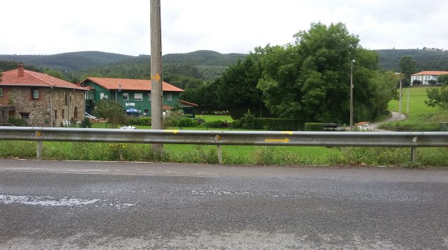 Le fil rouge, Le fil rouge lit, bibliothérapie, littérature, lecture, livres, les livres qui font du bien, La fois où... j'ai suivi les flèches jaunes, Amélie Dubois, Les éditeurs Réunis, Chemin de Compostelle, Voyage, Camino, Camino Francès, littérature québécoise, Marcher, partir, Why are you walking? Expérience,