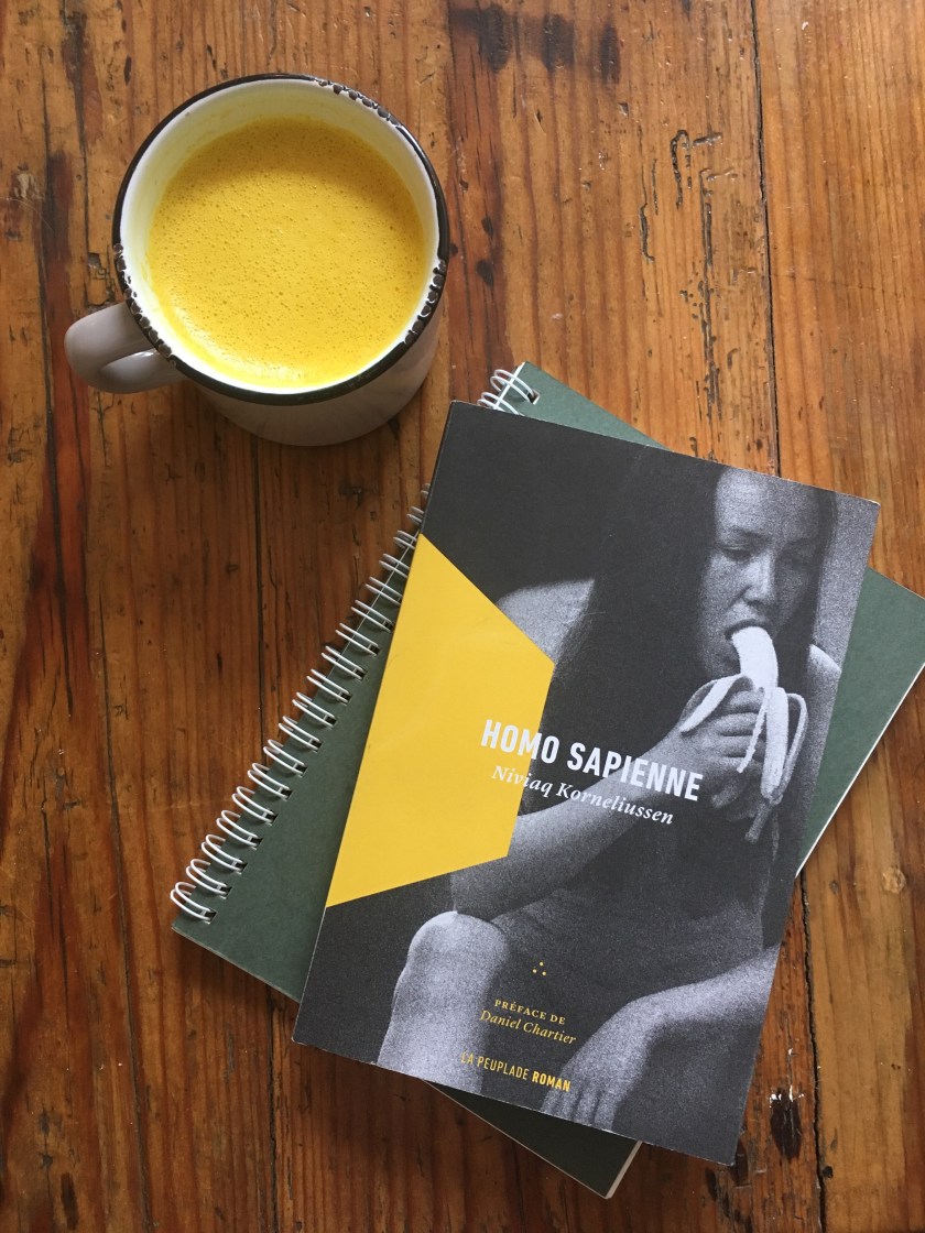 Homo Sapienne La Peuplade Littérature Étrangère Groenland Queer Nordicité Niviaq Korneliussen Le Fil Rouge Lit Livres qui font du bien Le fil rouge Lecture Femme Féministe Bibliothérapie