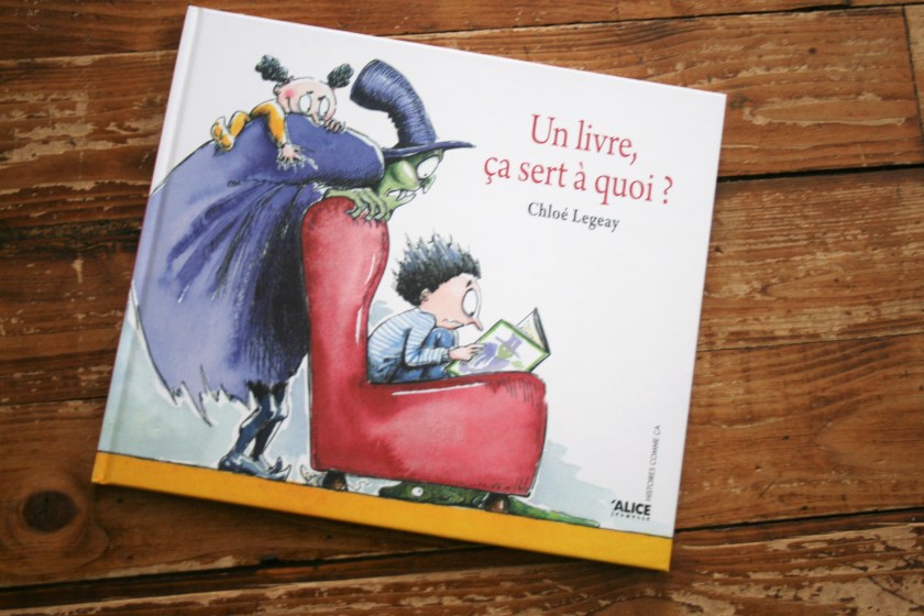 Autour des livres, Bibliothérapie, Chloé Legeay, enfance, Famille, Imagination, J.K Rowling, la place des livres, Le fil rouge, le fil rouge lit, lecture, les livres qui font du bien, lire, lire des histoires, Littérature jeunesse, livre pop-up, livres, Tomie dePaola