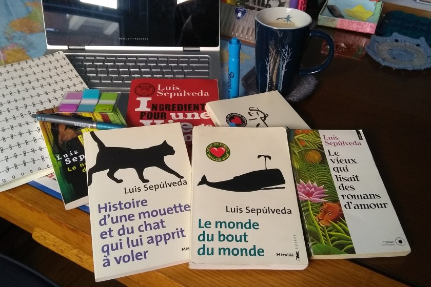 Le fil rouge; Le fil rouge lit; Bibliothérapie; Littérature; Lecture; Livres; Les livres qui font du bien; Lectures pour le secondaire; Contes pour le secondaire; Luis Sepulveda; Le vieux qui lisait des romans d'amour; L'histoire d'une mouette et du chat qui lui appris à voler; Le monde du bout du monde