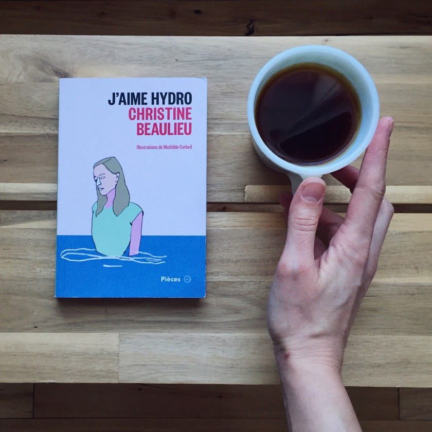 bibliothérapie, le fil rouge, le fil rouge lit, les livres qui font du bien, lecture, livres, théâtre, littérature québécoise, Christine Beaulieu, J'aime Hydro, Atelier 10, Hydro-Québec, enjeux énergétiques