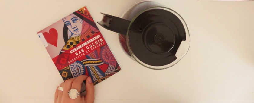 lefilrouge lefilrougelit leslivresquifontdubien Artetcréativité bibliothérapie héliotrope lecture littérature littératurequébécoise livres MartineDelvaux NanGoldin NanGoldinGuerrièereetgorgone photographie Photos