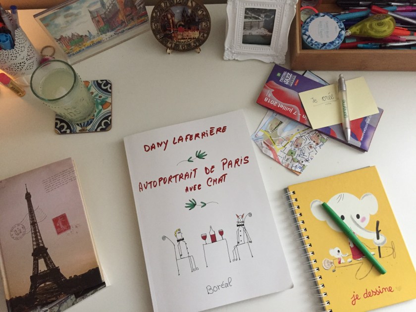 le fil rouge, le fil rouge lit, bibliothérapie, les livres qui font du bien, littérature, littérature québécoise, Dany Laferrière, Autoportrait de Paris avec chat, Boréal, roman illustré, écrit à la main