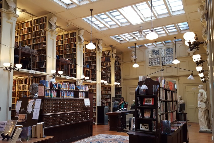 Le fil rouge, le fil rouge lit, bibliothérapie, littérature, lecture, livres, les livres qui font du bien, voyage littéraire, New England, littérature Nouvelle-Angleterre, découvertes littéraires, coups de cœur, bibliothèque, Providence, Rhodes Island