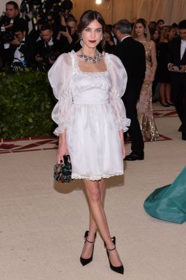 alexa-chung-at-met-gala-2018-in-new-york-05-07-2018-1