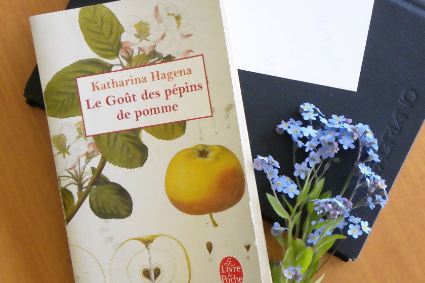 le fil rouge le fil rouge lit bibliothérapie littérature lecture livres les livres qui font du bien Le goût des pépins de pomme Katharina Hagena Anne Carrière Souvenirs Littérature étrangère