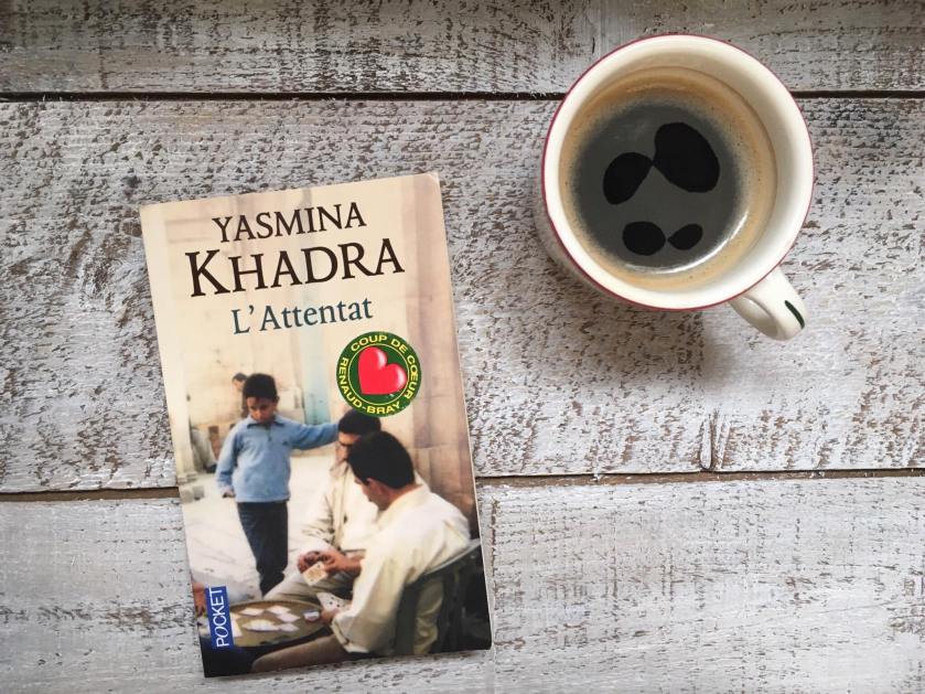 le fil rouge, le fi rouge lit, bibliothérapie, littérature, lecture, livres, les livres qui font du bien, L'Attentat, Yasmin Khadra, Pocket, littérature étrangère, attentat, Israël, Palestine, kamikaze