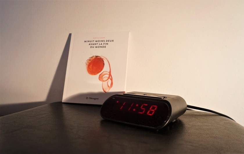 Minuit moins deux avant la fin du monde Mireille Gagné poésie Le fil rouge lecture livres