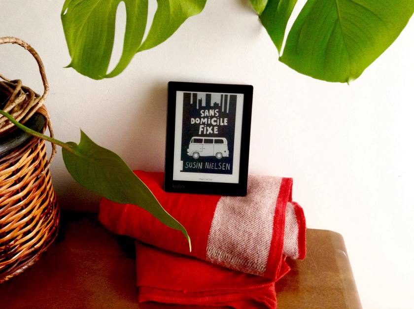 le fil rouge, le fil rouge lit, bibliothérapie, littérature, lecture, livres, livres qui font du bien, Sans domicile fixe, Susin Nielsen, la courte échelle, SDF, pauvreté, amitié, mensonge, littérature jeunesse,